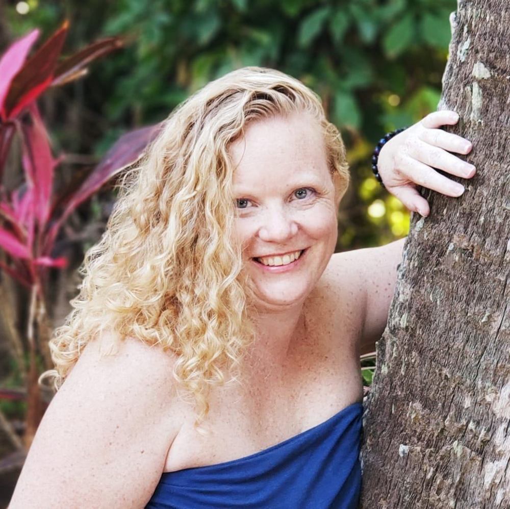 Meet your Posher, Holly